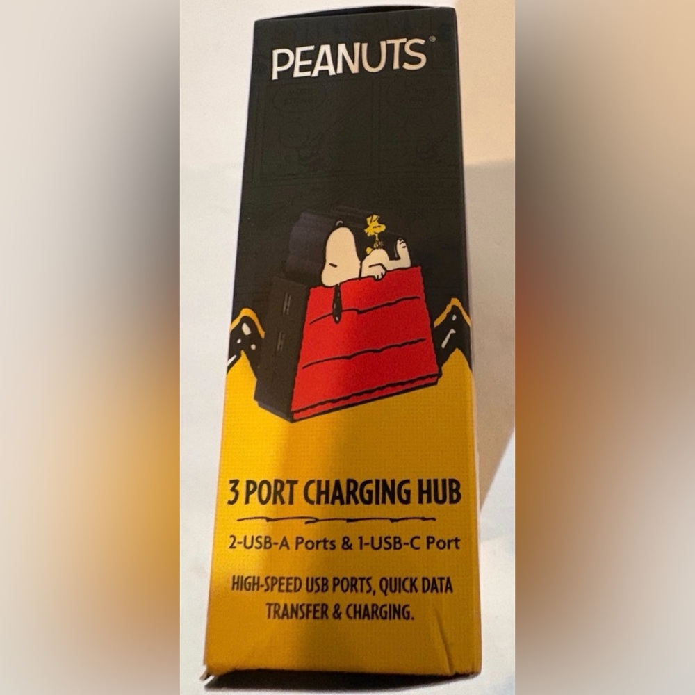 Peanuts 3 port Charging Hub Brand New - Picture 10 of 10